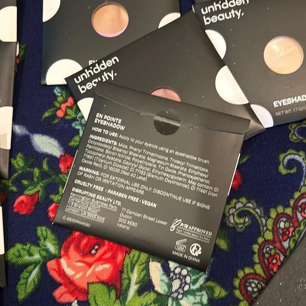 Unhidden Beauty Eyeshadow NWT Unsealed You Get 13 Shadows